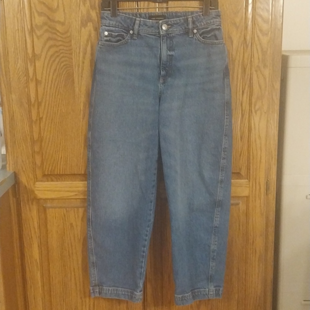 Free Assembly NWT Mid-Rise Wide Leg Release Hem Jeans Size 2 Medium Blue Wash